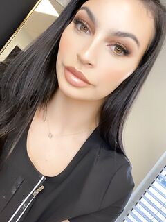 slut Ana O’Connor spreads her legs and exposes her pussy