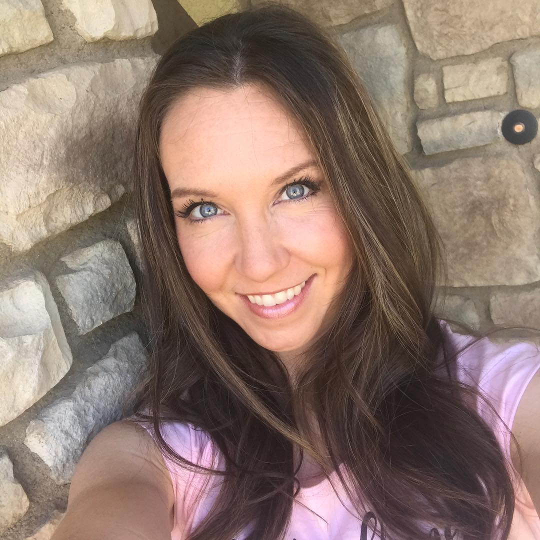 Brunette MILF