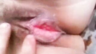 rural housewife Vasilina masturbators pussy