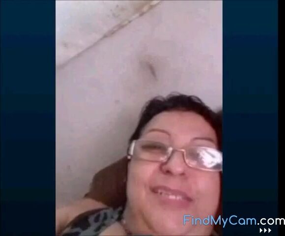 Brazilian MILF Flashes on Webcam