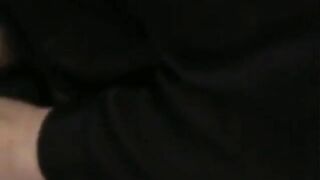 Ældre dansk handjob: Sugende