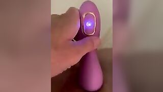 Navarre cheating slut fucks herself