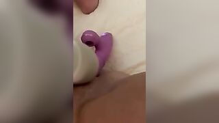 Navarre cheating slut fucks herself