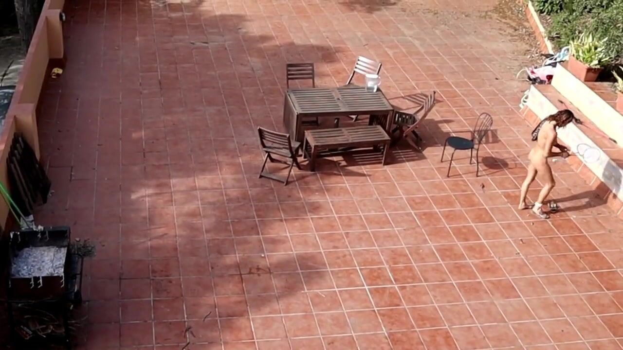 Public Courtyard Blowjob and Fucking with a Hot Brunette Amateur Couple