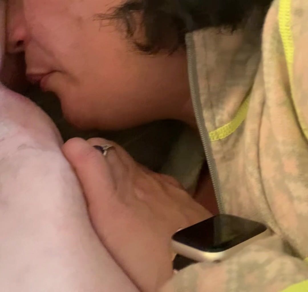 Hot AZ Slut eating my asshole