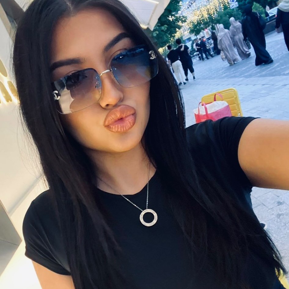 Azerbaijani slut Malakhat fucked