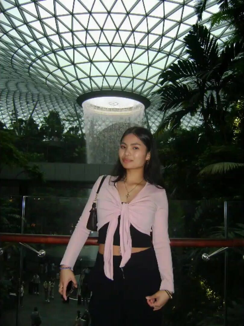 Filipina teen babe Zoie