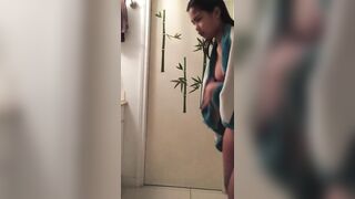 Filipina babe Zoie Napenas on spycam