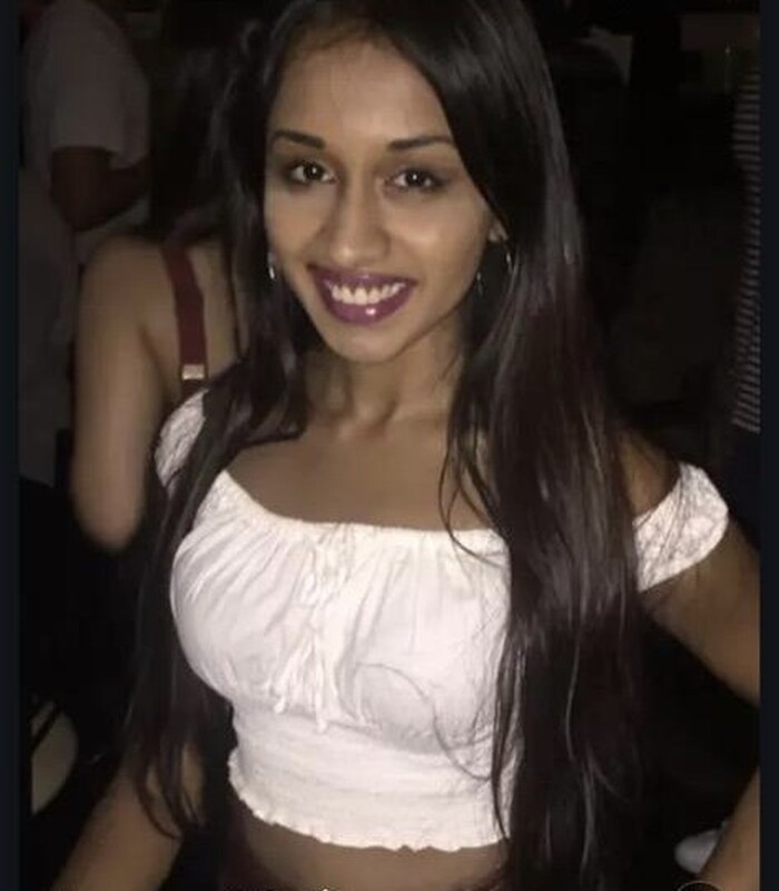 tamil nri harvard babe shows perfect boobs on camera in ootd vid