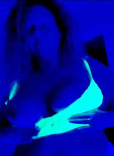 Amateur milf latina titty drop