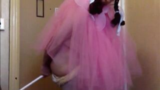 sissybabysidney sticks things inside himself