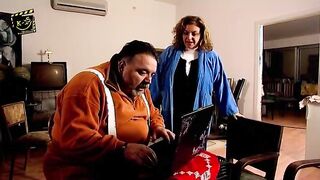 K-15 Cacko si kupil laptop