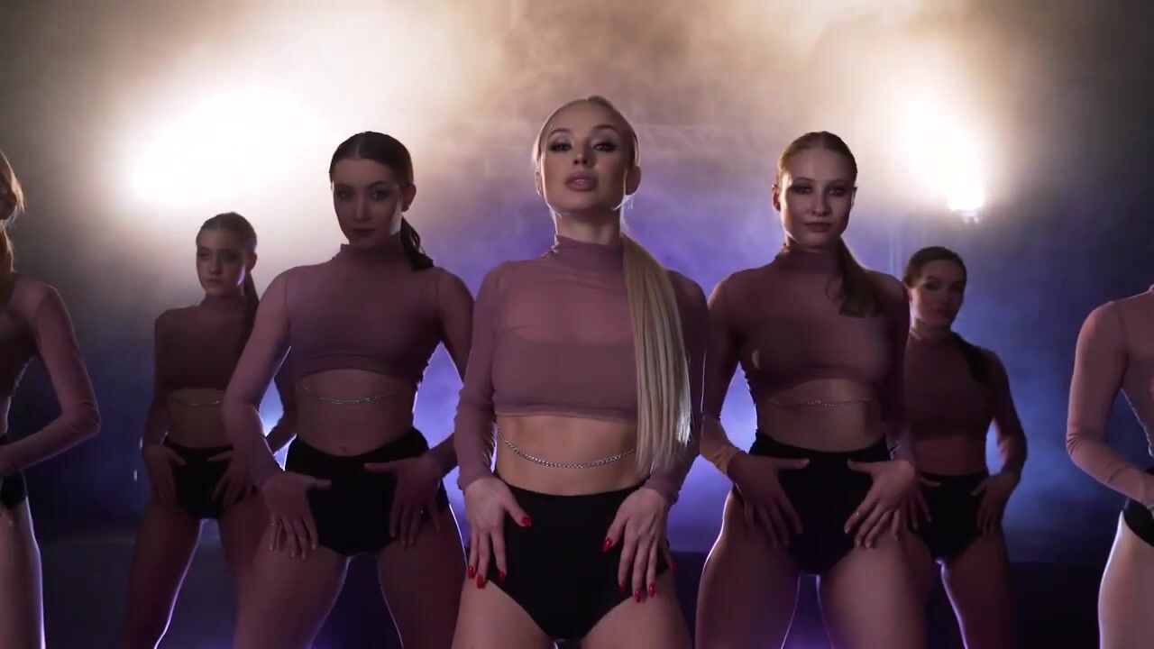 Fraules Twerk Team