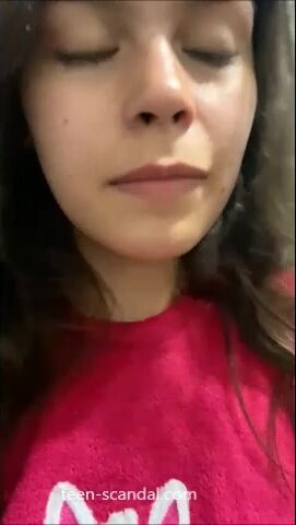 MASTURBATING DURING THE MEXICAN EARTHQUAKE1