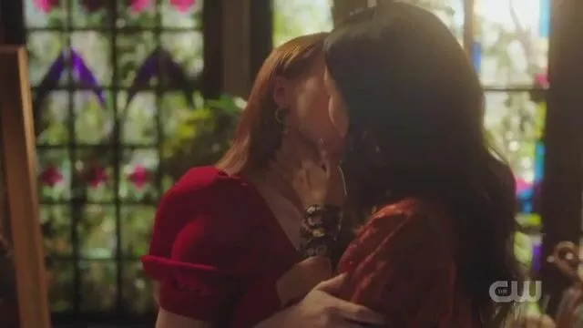 Favourite Lesbian Kisses Scenes Cheryl & Minerva