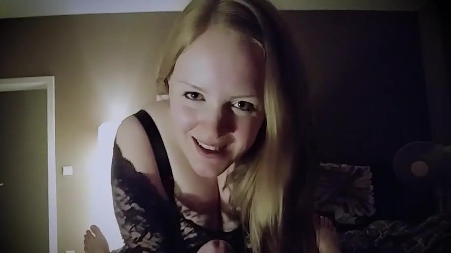 Deutsche bläst und bekommt Ladung ins Face !