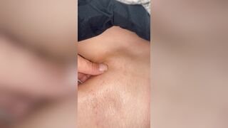 finger lenas pussy