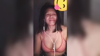 Hong Kong mommy very shy