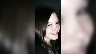 Jacqueline Spaniel aus Gummersbach zeigt ihre Füße