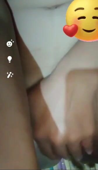 She simply can't resist...