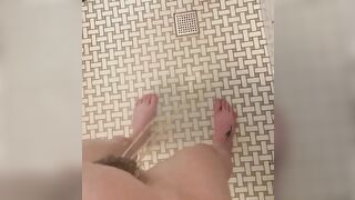 Slut pissing