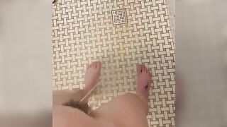 Slut pissing