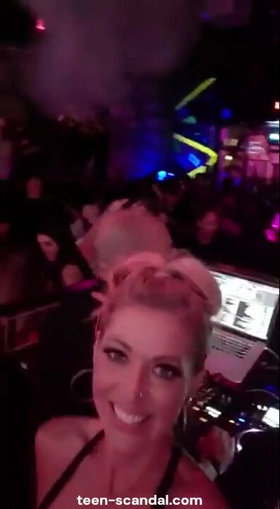 FLASHING BEHIND THE DJS