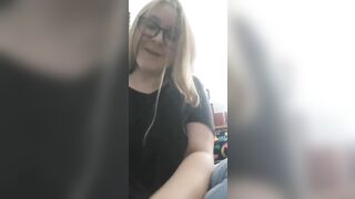 Sarah showing off her tits